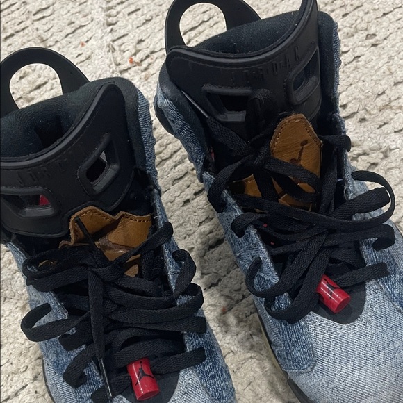 Jordan 6 Denim washed Sneakers with Black Accents size 7.5 - Picture 4 of 10